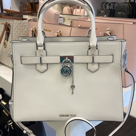 MICHAEL KORS HAMILTON MEDIUM SATCHEL
COLOR: OPTIC WHITE
NWT - Picture 9 of 16